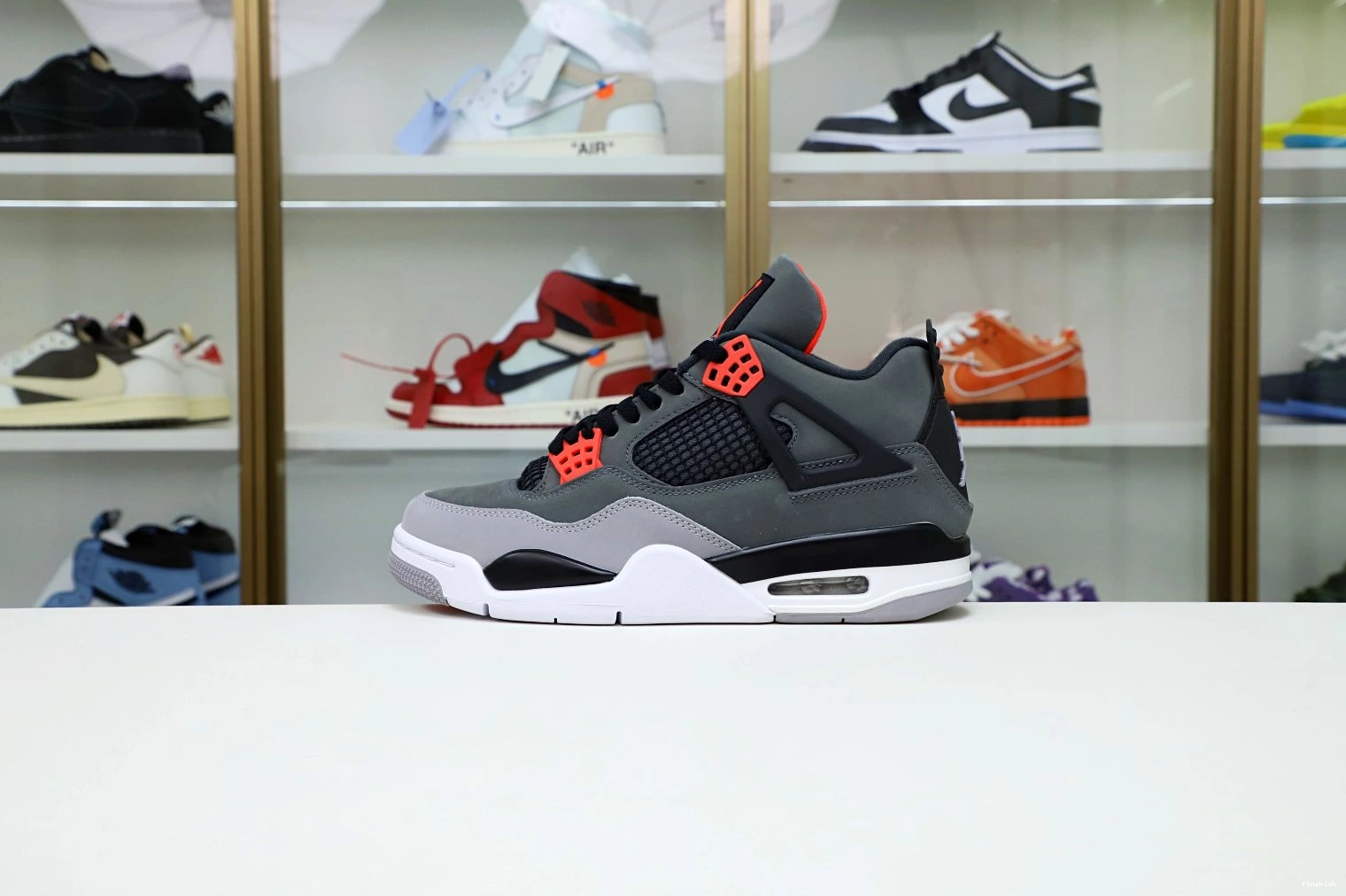 JORDAN INFRARED 4 AIR 0102